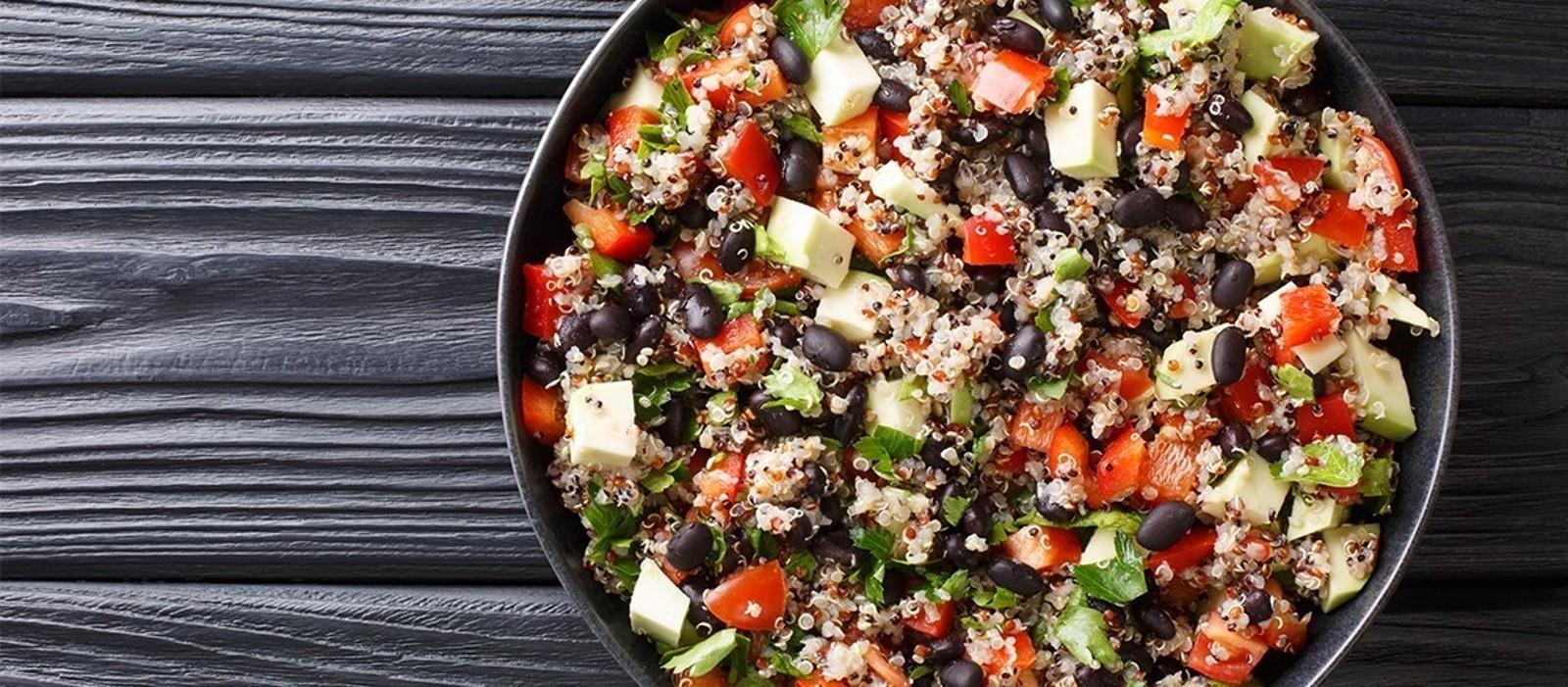J&J with me: Quinoa Bowl με μαύρα φασόλια