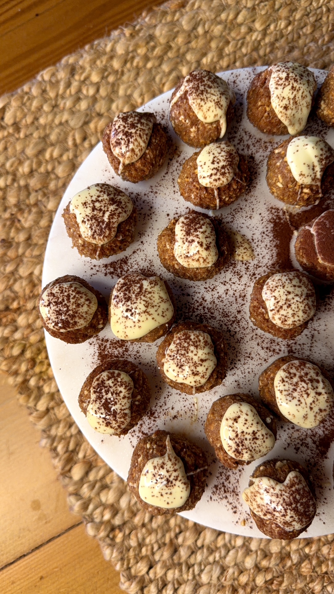 TIRAMISU PROTEIN BITES